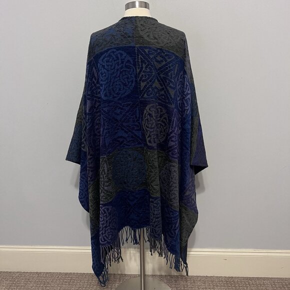 Aran Sweater Market Ireland Celtic Ruana Shawl Wrap Cape Wool Blend One Size - Picture 3 of 10